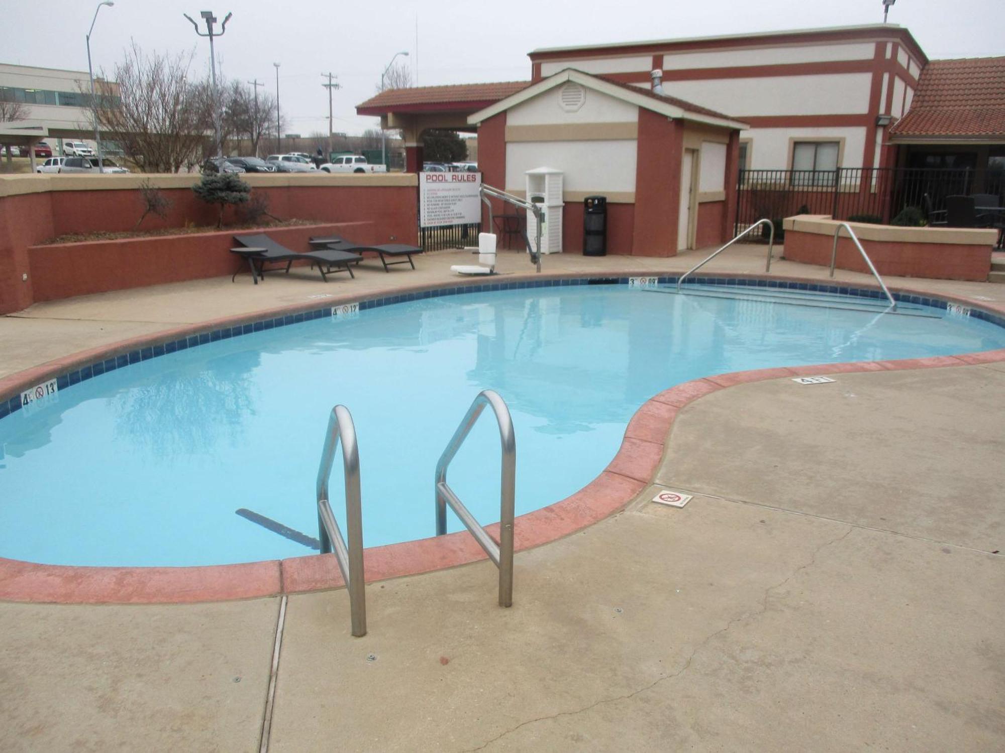 Broadway Inn & Suites Oklahoma Konforlar fotoğraf