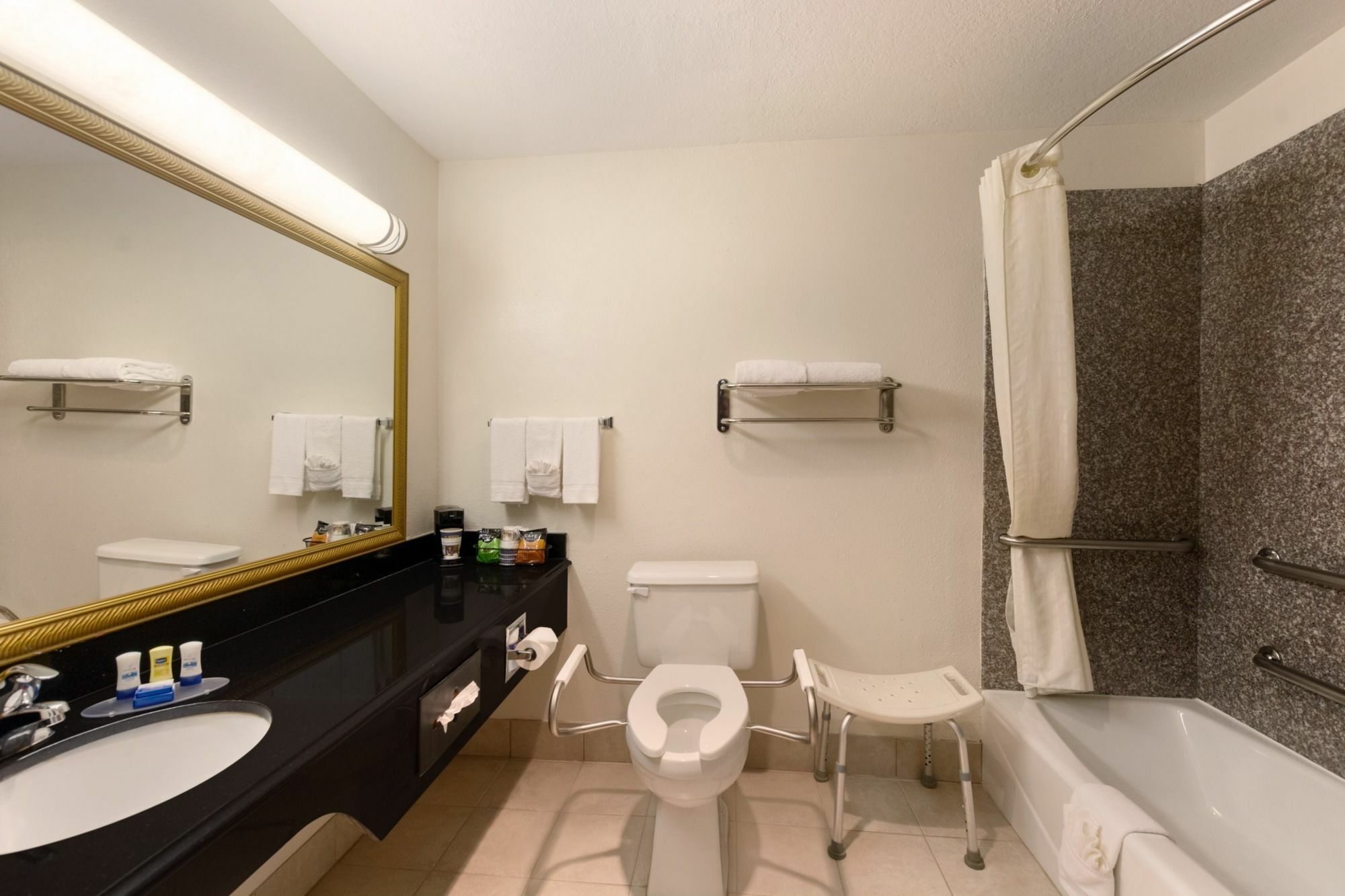 Broadway Inn & Suites Oklahoma Dış mekan fotoğraf