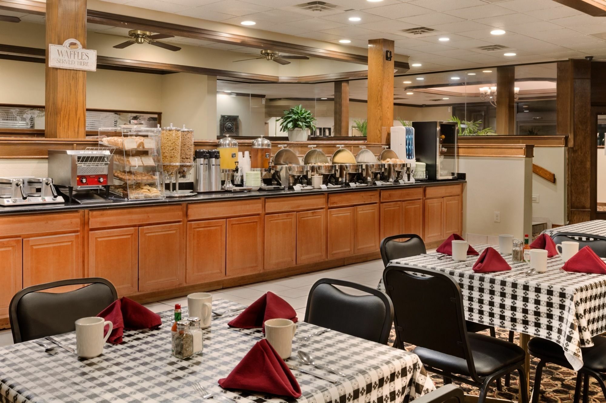 Broadway Inn & Suites Oklahoma Dış mekan fotoğraf