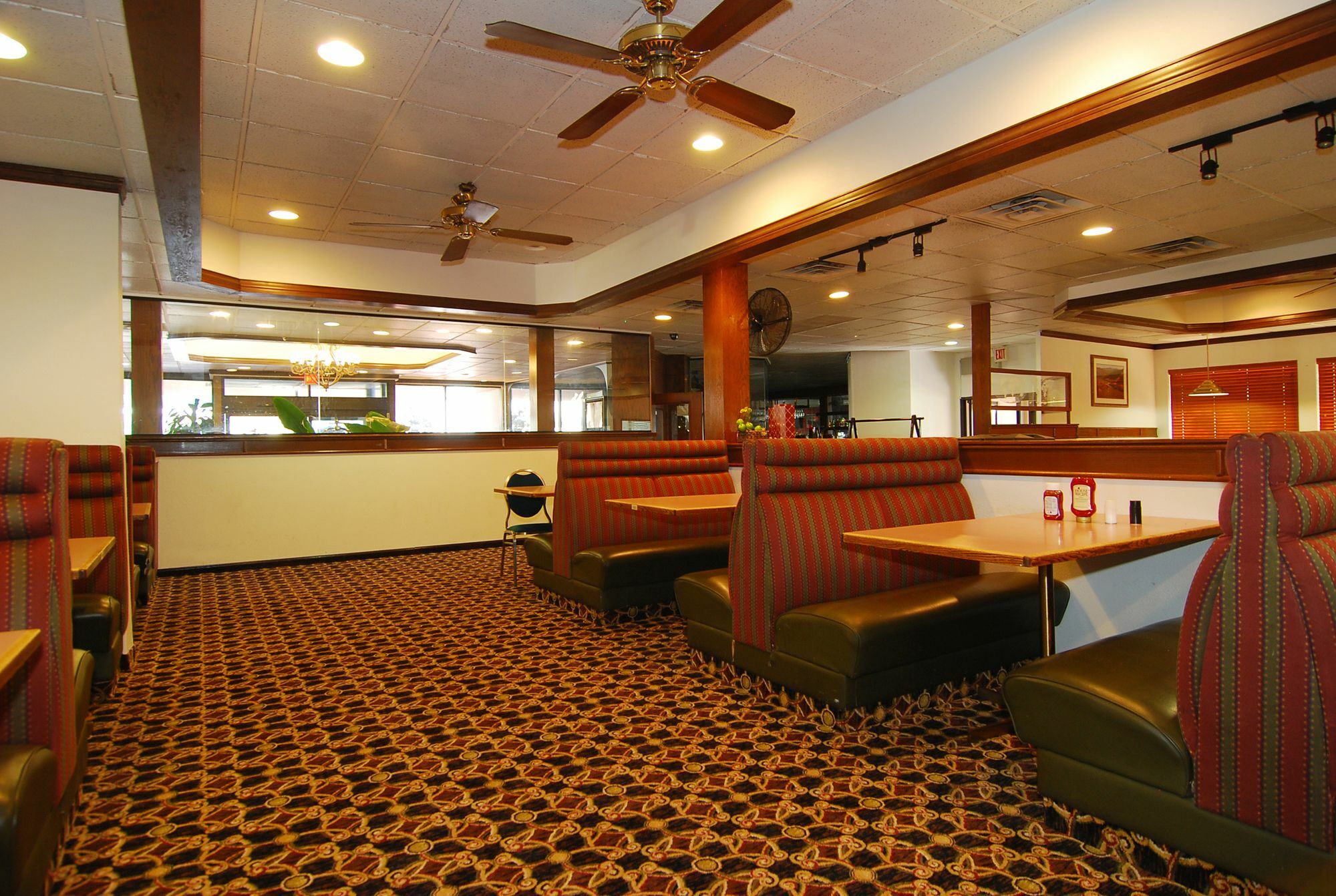 Broadway Inn & Suites Oklahoma Dış mekan fotoğraf