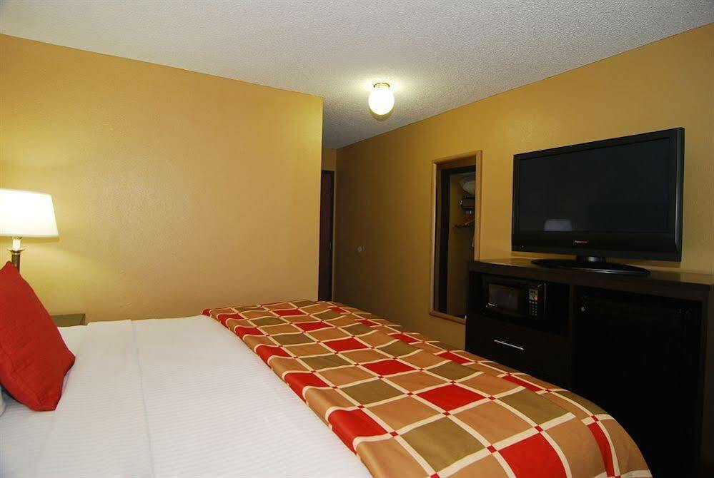 Broadway Inn & Suites Oklahoma Dış mekan fotoğraf