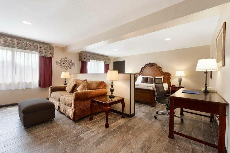 Broadway Inn & Suites Oklahoma Dış mekan fotoğraf